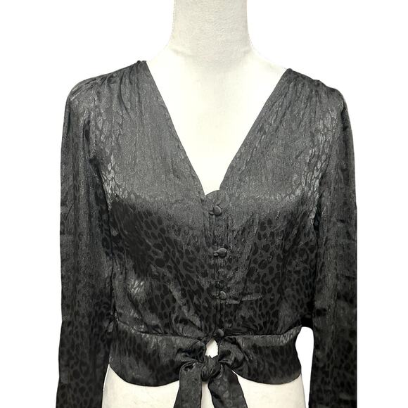 Michael Kors Crop Length Blouse Front Tie Animal Jacquard Print Black Large NWT - Picture 3 of 9